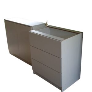 Mueble color blanco 3 cajones y de 2 puertas